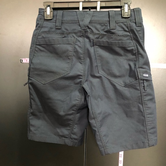 5.11 Tactical Dark Navy Blue Shorts - Size 28 - Picture 10 of 14